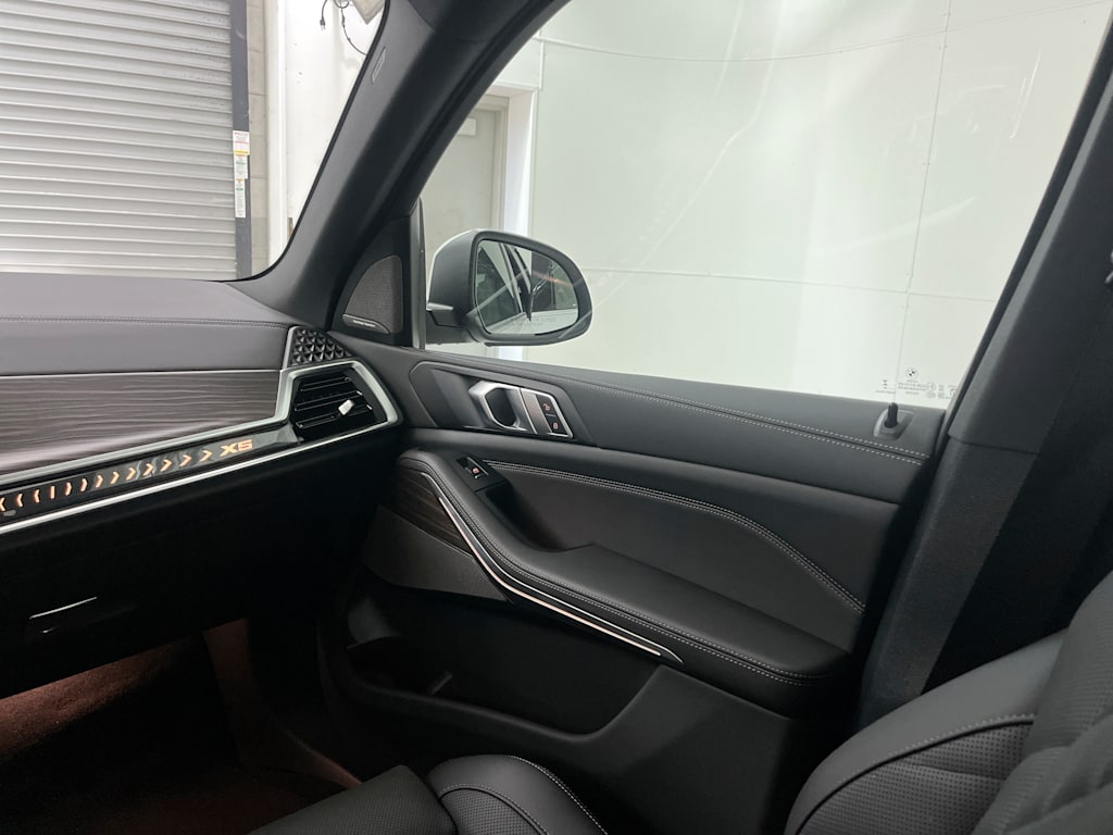 Thumbnail: 2026 BMW X5 - 23