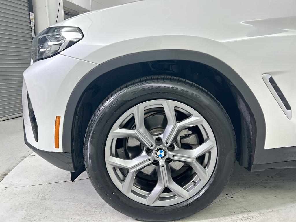 Thumbnail: 2025 BMW X4 - 7