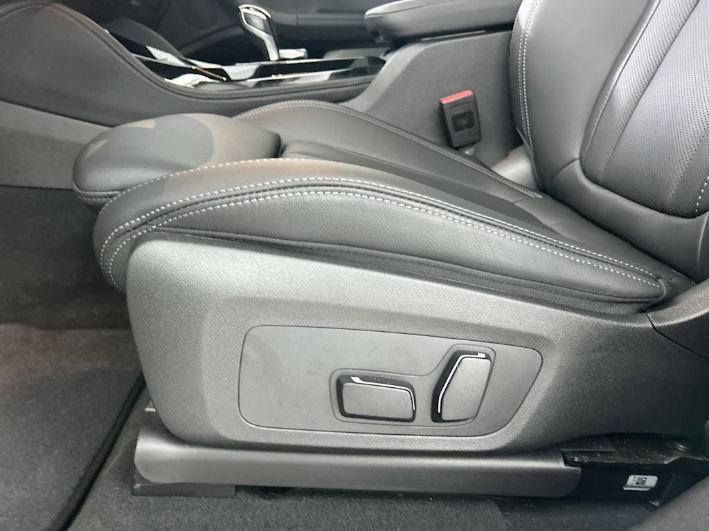 Thumbnail: 2025 BMW X4 - 20