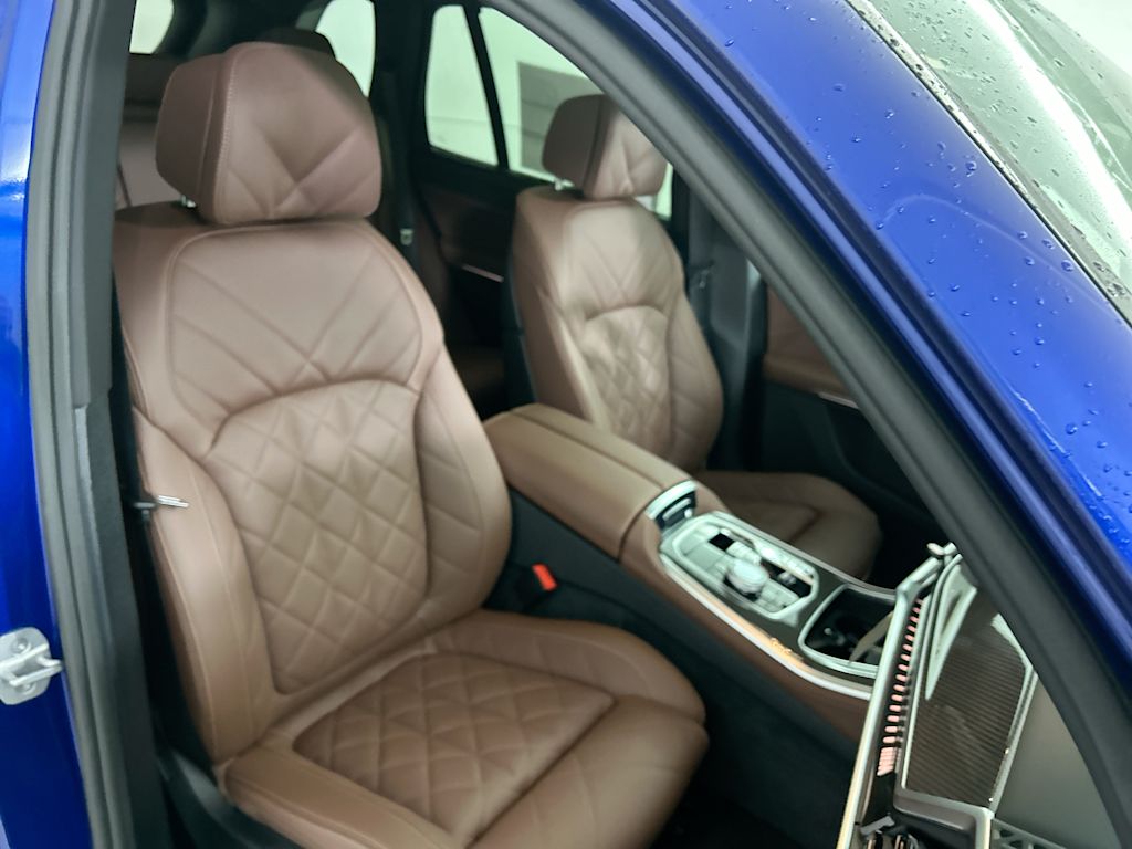 Thumbnail: 2026 BMW X5 - 9