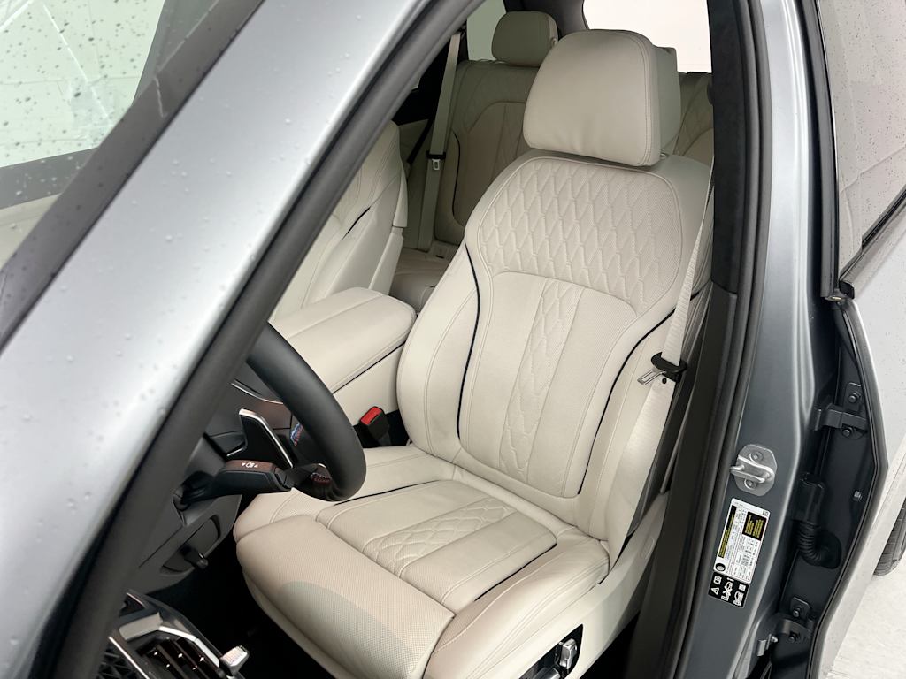 Thumbnail: 2025 BMW X5 - 9