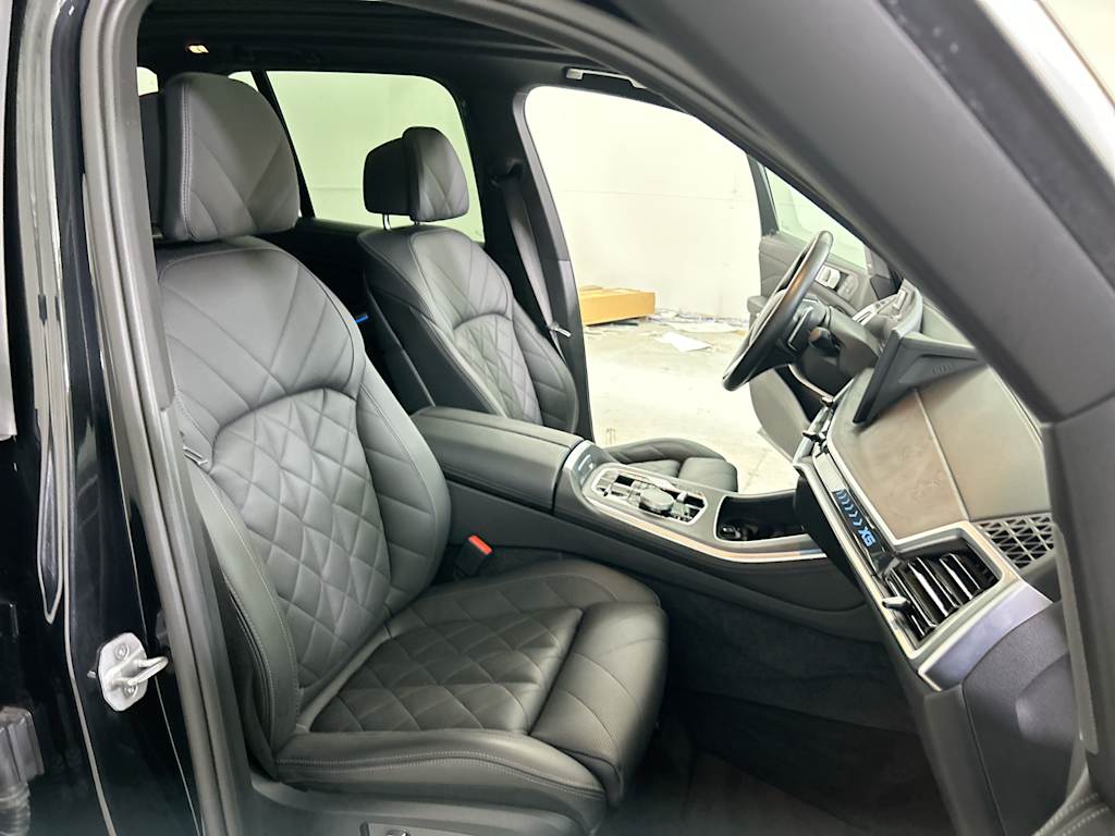 Thumbnail: 2025 BMW X5 - 11