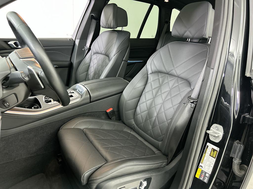 Thumbnail: 2025 BMW X5 - 10