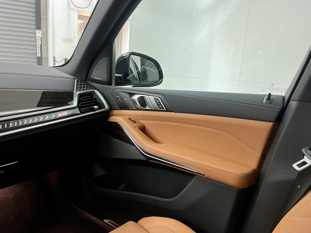 Thumbnail: 2025 BMW X5 - 23