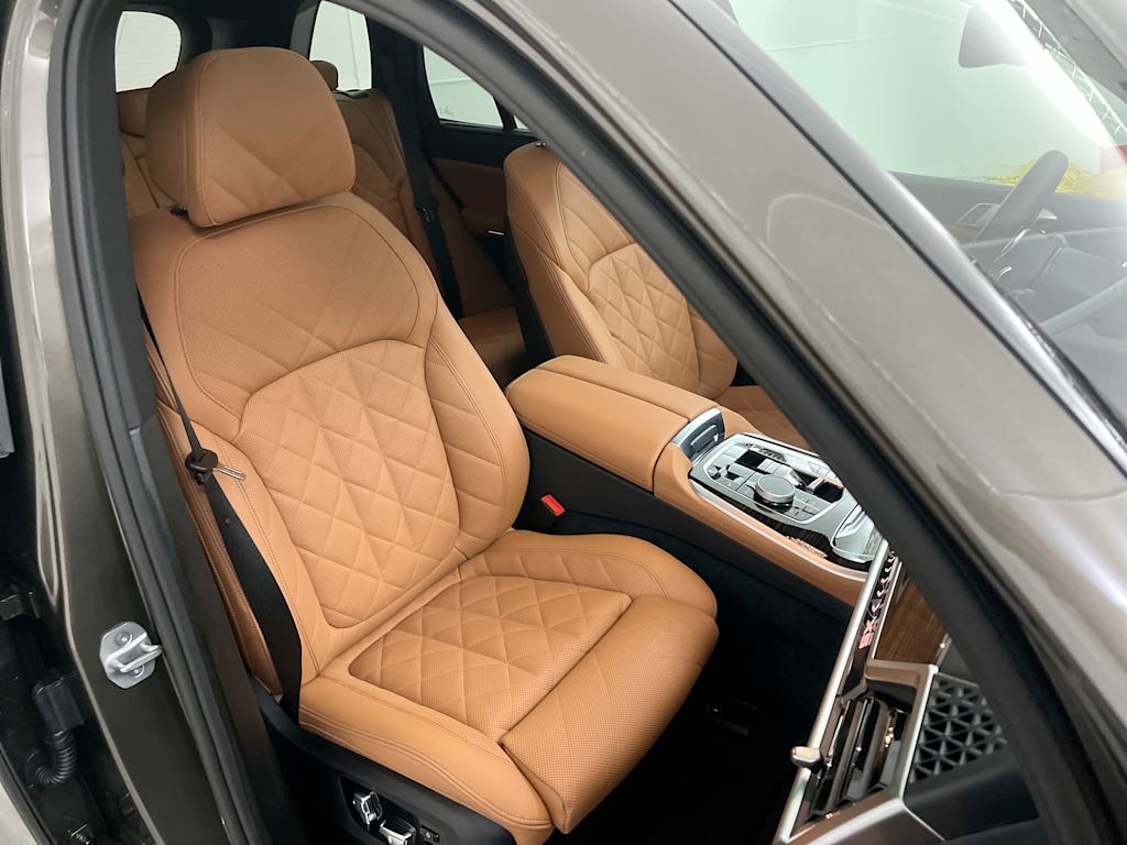 Thumbnail: 2025 BMW X5 - 32