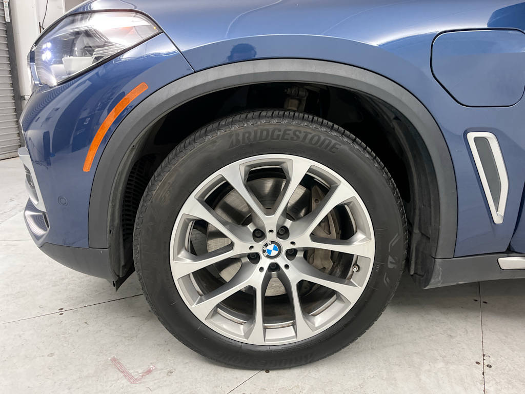 Thumbnail: 2021 BMW X5 - 6