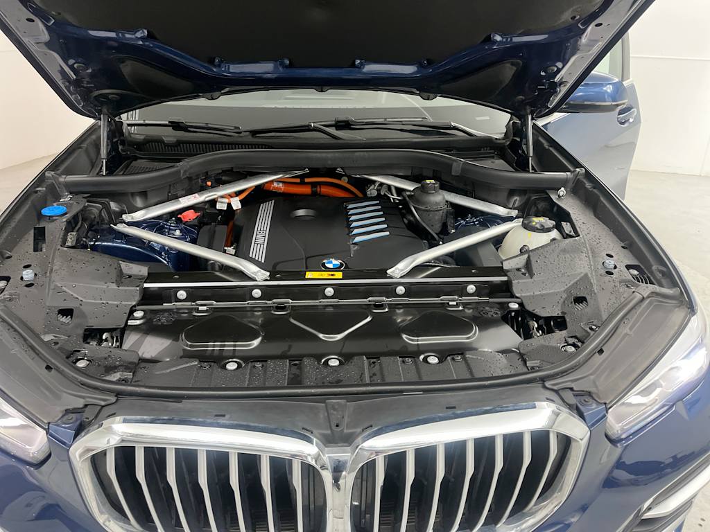 Thumbnail: 2021 BMW X5 - 7