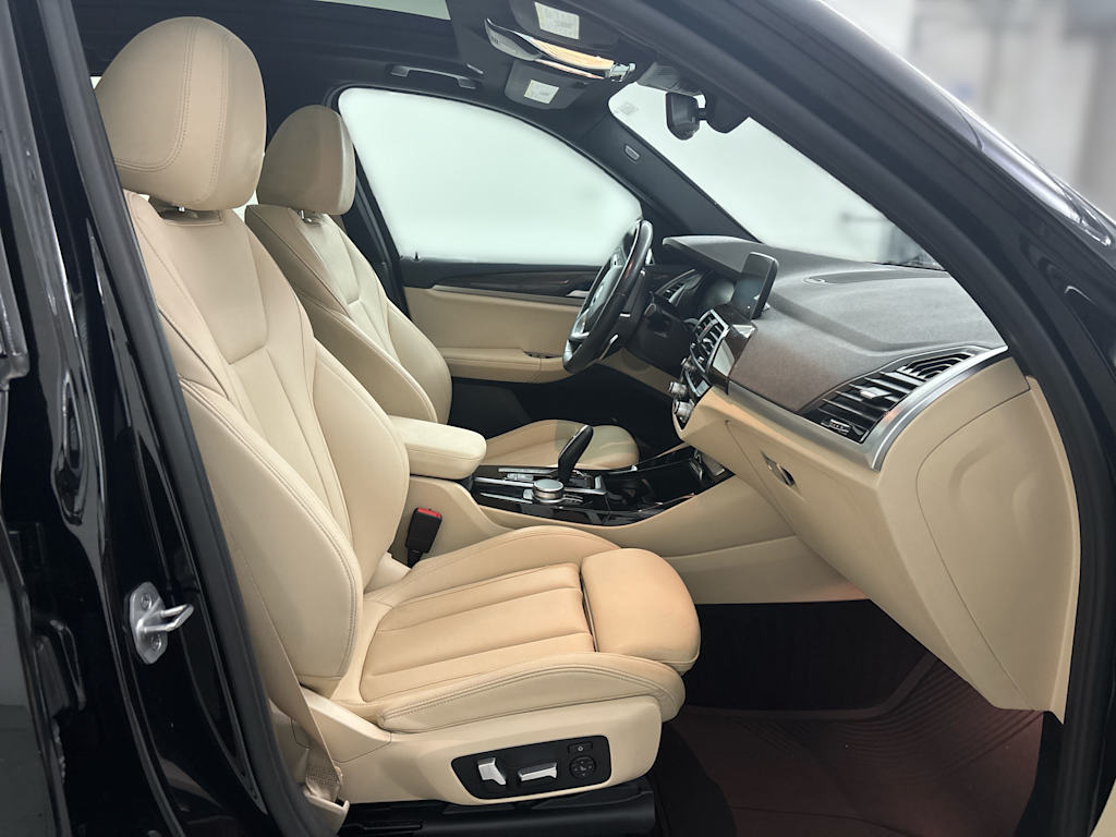 Thumbnail: 2021 BMW X3 - 9