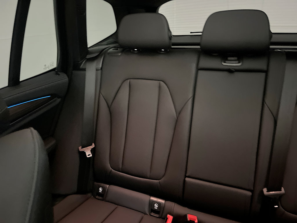 Thumbnail: 2021 BMW X3 - 11