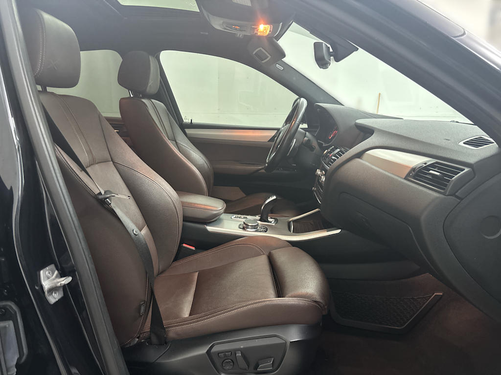 Thumbnail: 2017 BMW X4 - 10