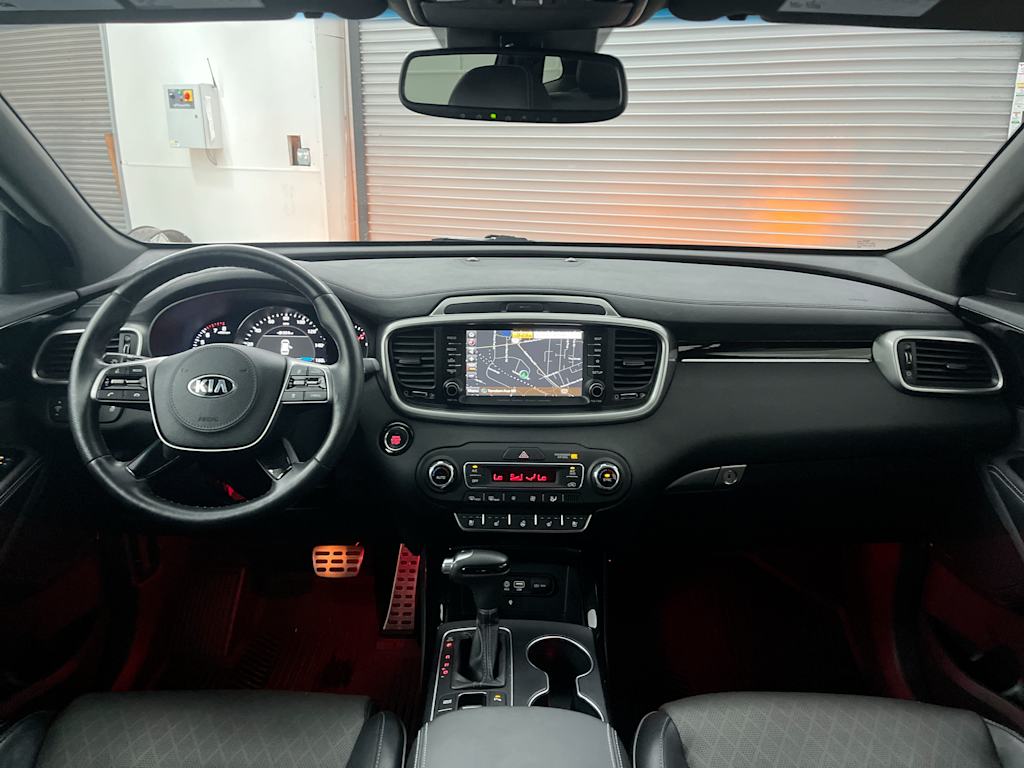 Thumbnail: 2019 Kia Sorento - 2