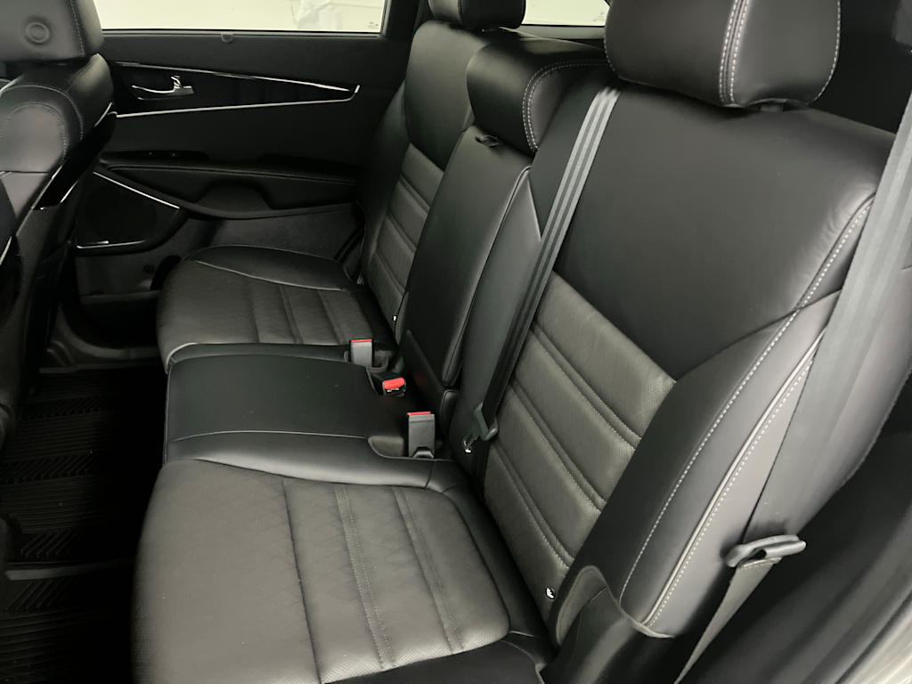 Thumbnail: 2019 Kia Sorento - 32