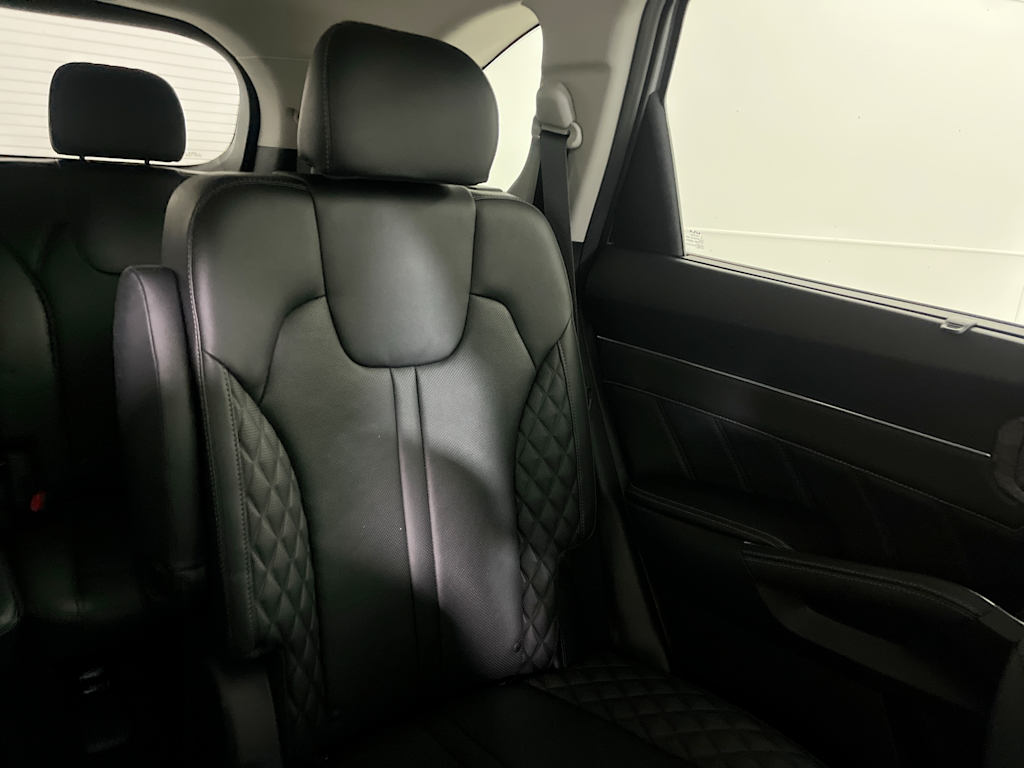 Thumbnail: 2023 Kia Sorento - 22