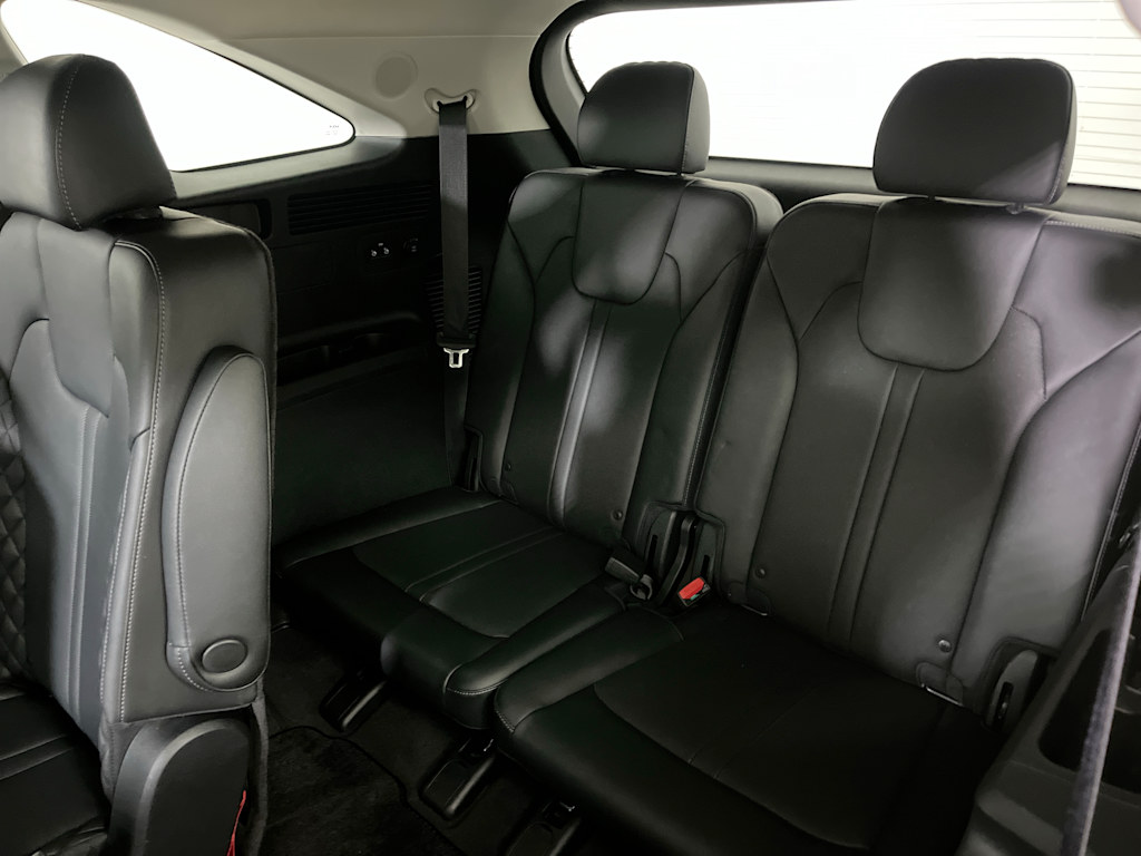 Thumbnail: 2023 Kia Sorento - 33