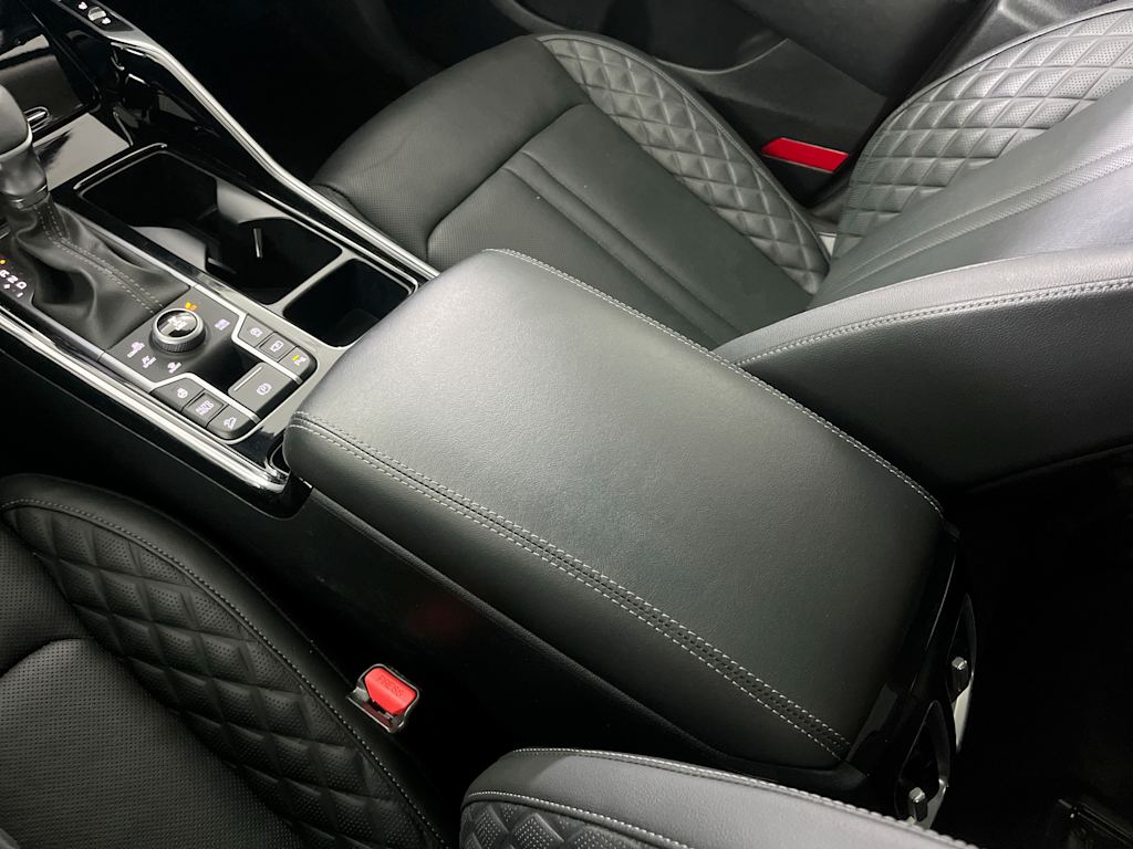 Thumbnail: 2023 Kia Sorento - 30