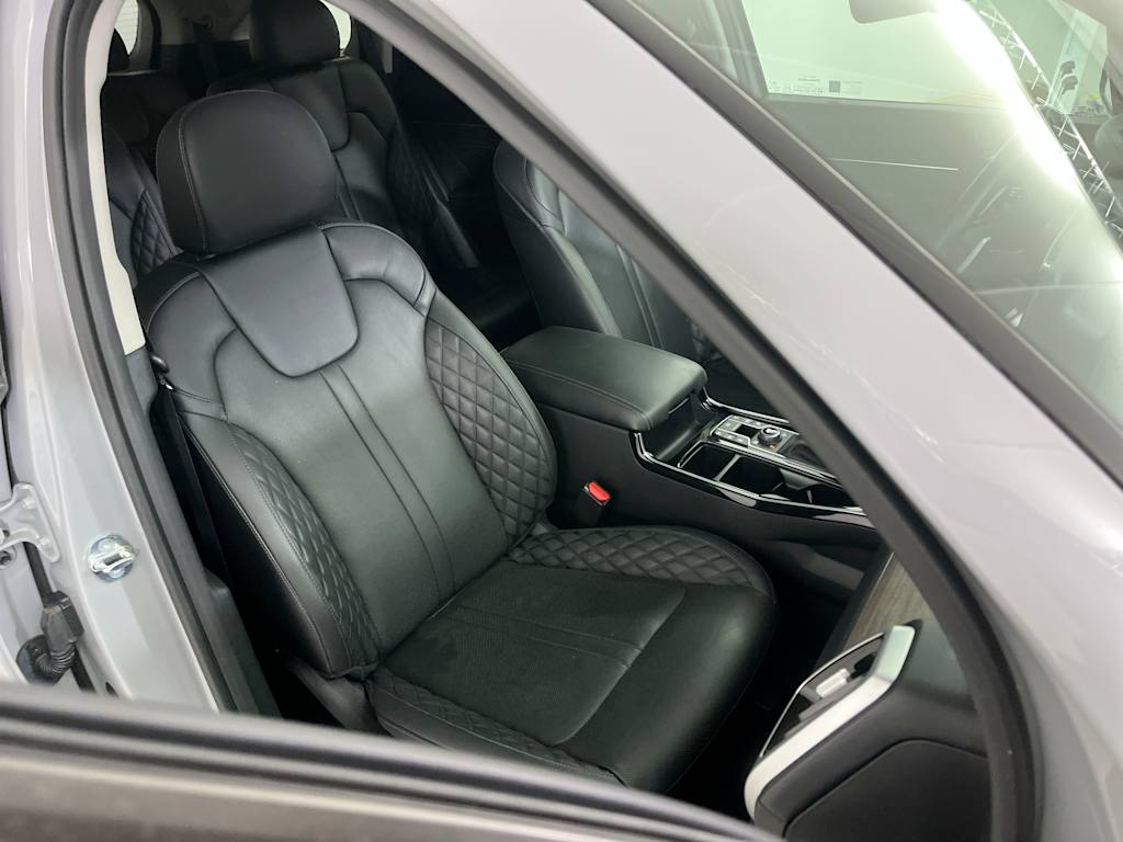 Thumbnail: 2023 Kia Sorento - 10