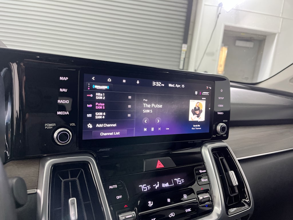 Thumbnail: 2023 Kia Sorento - 24