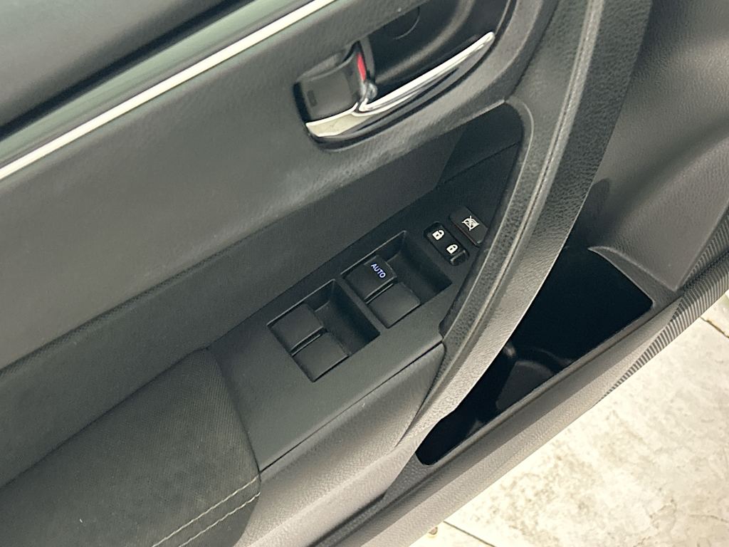 Thumbnail: 2019 Toyota Corolla - 21