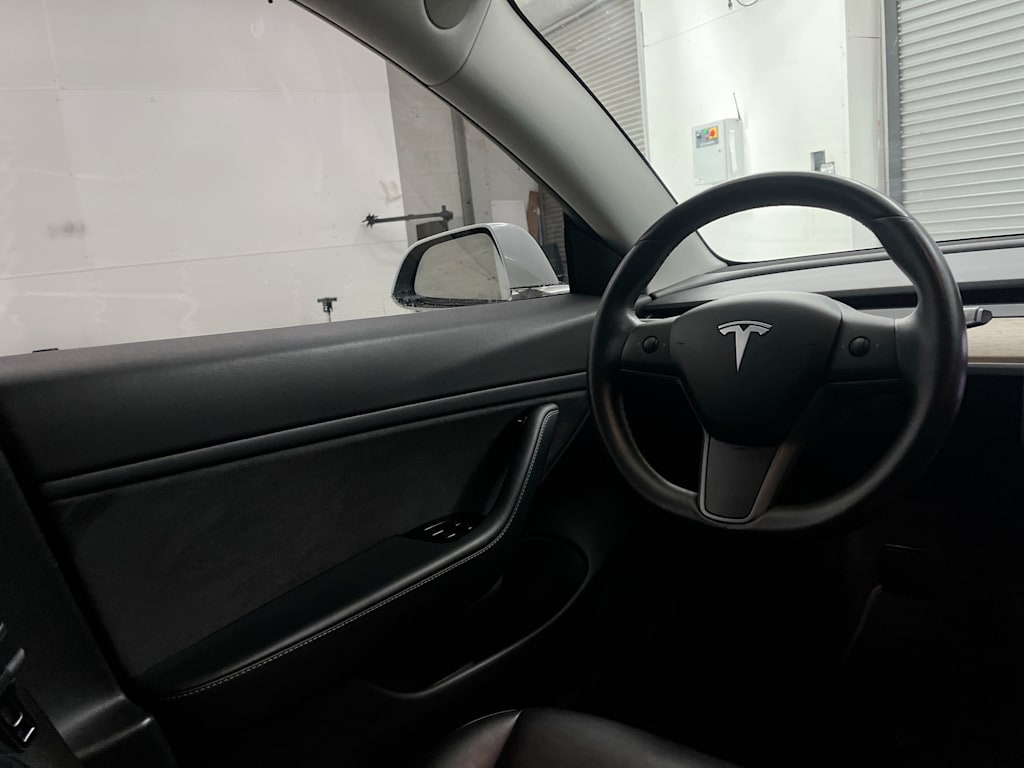 Thumbnail: 2018 Tesla Model 3 - 21