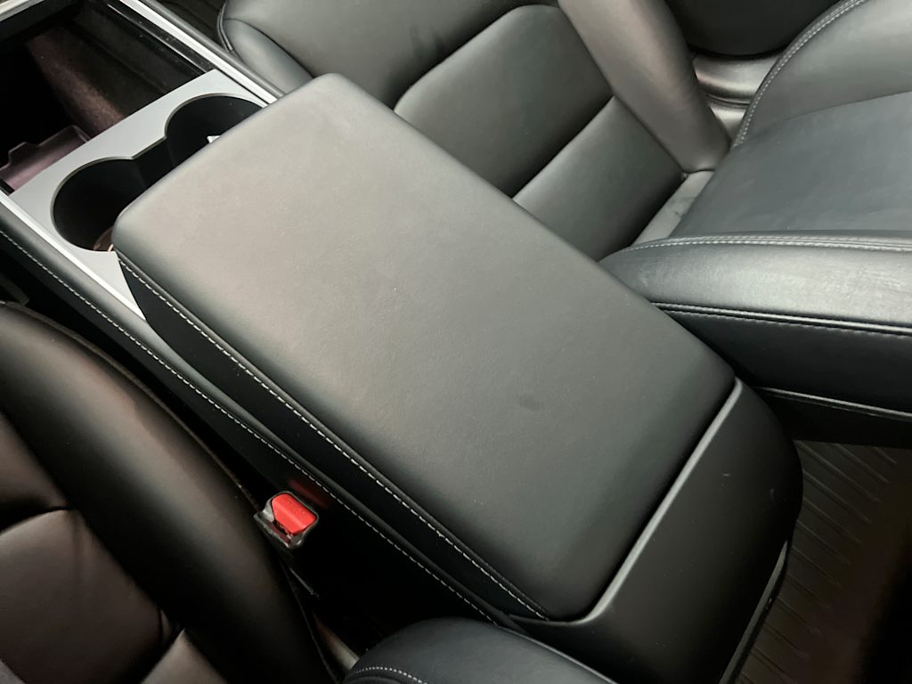 Thumbnail: 2022 Tesla Model 3 - 28
