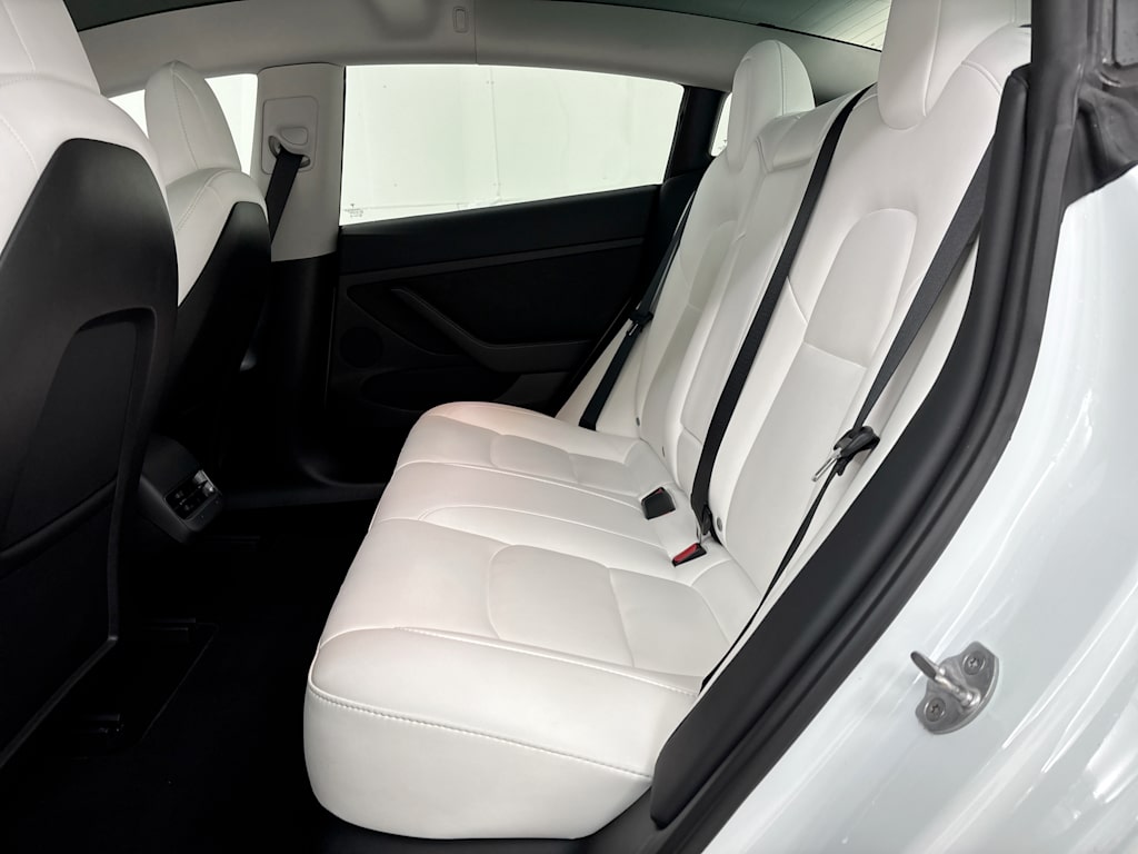 Thumbnail: 2023 Tesla Model 3 - 7
