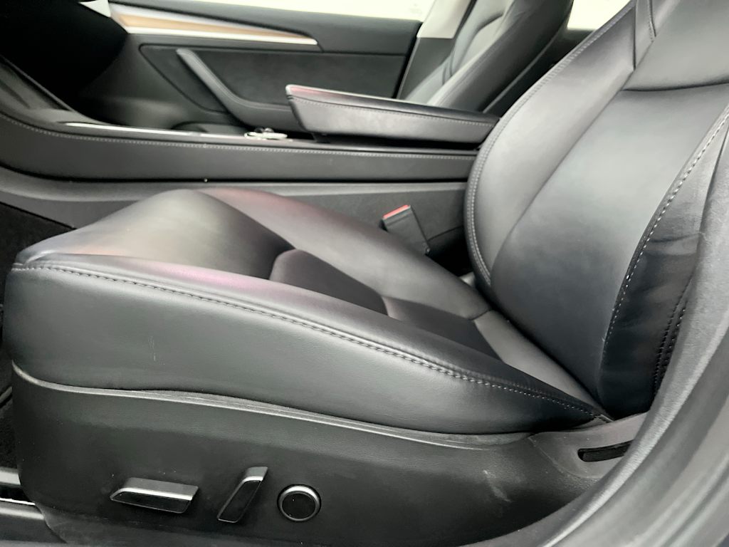 Thumbnail: 2023 Tesla Model 3 - 23