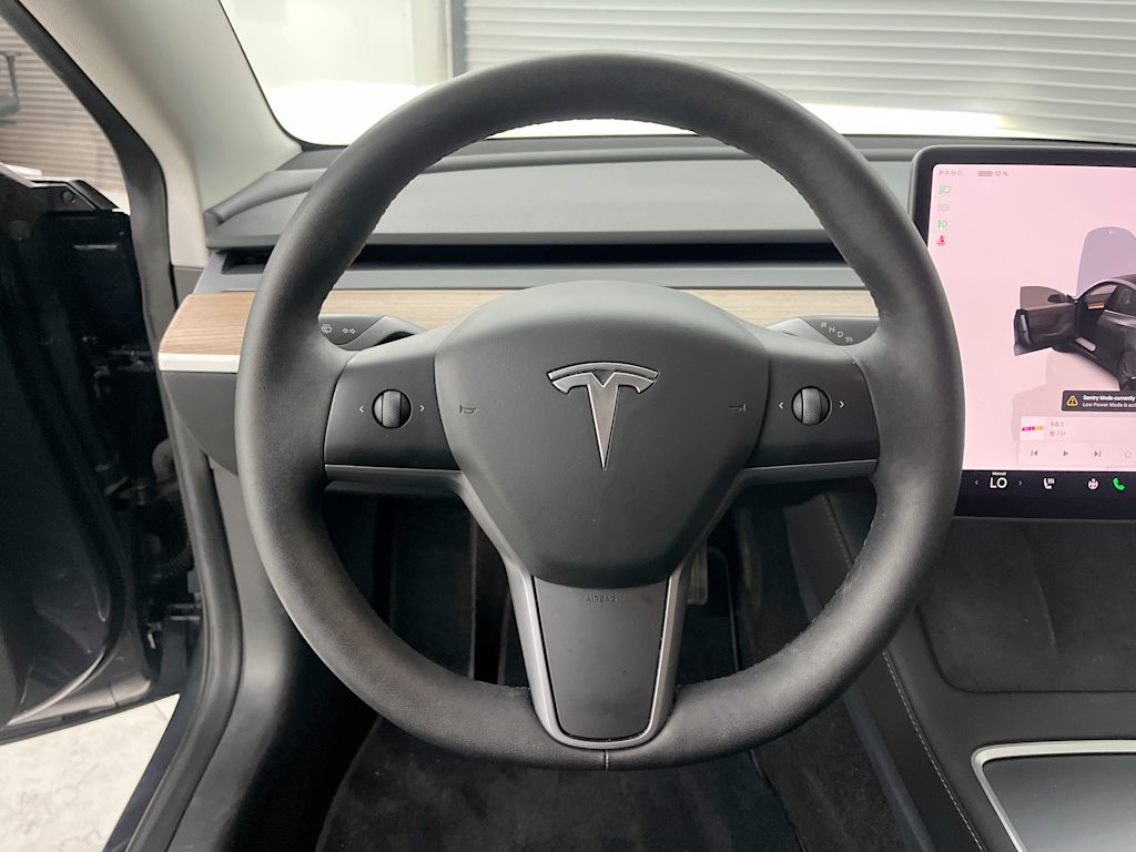 Thumbnail: 2023 Tesla Model 3 - 10
