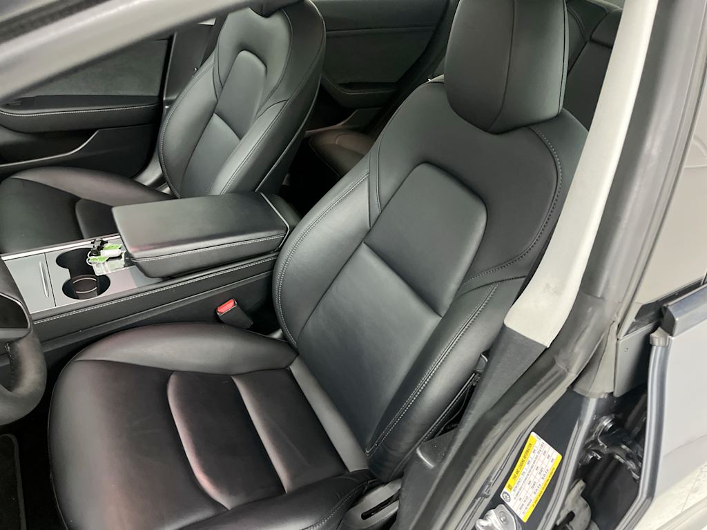 Thumbnail: 2023 Tesla Model 3 - 7
