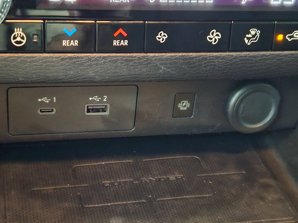 2023 Mitsubishi Outlander SEL 35