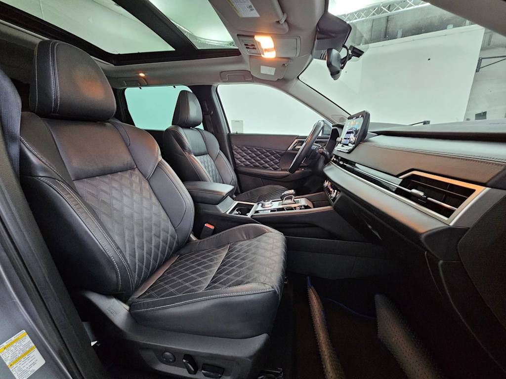 2023 Mitsubishi Outlander SEL 12