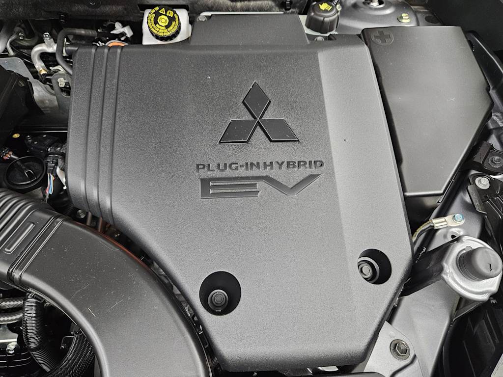 2023 Mitsubishi Outlander SEL 9