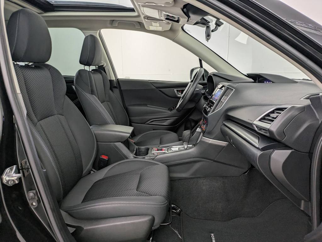 2023 Subaru Forester Premium 12