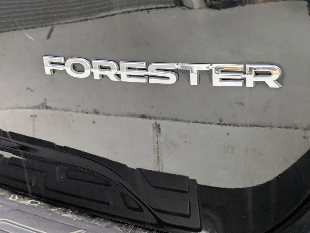 2023 Subaru Forester Premium 24