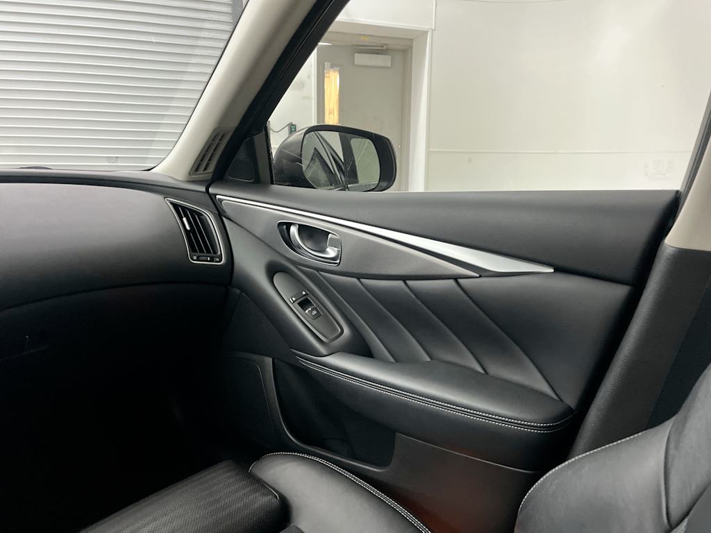 Thumbnail: 2014 INFINITI Q50 - 22