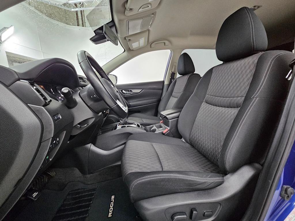 2020 Nissan Rogue SV 11