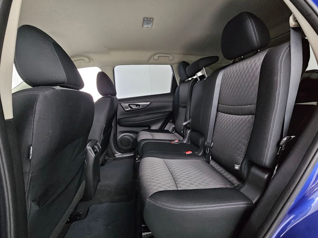 2020 Nissan Rogue SV 26