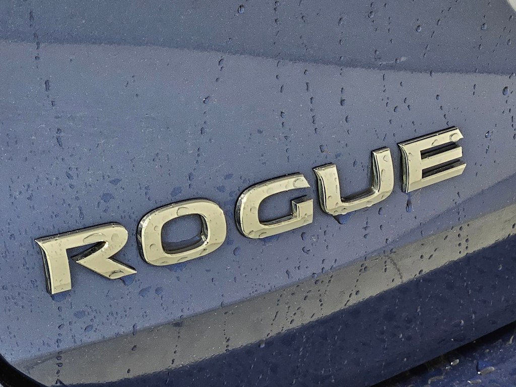 2020 Nissan Rogue SV 24