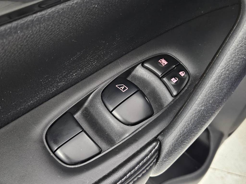 2020 Nissan Rogue SV 25