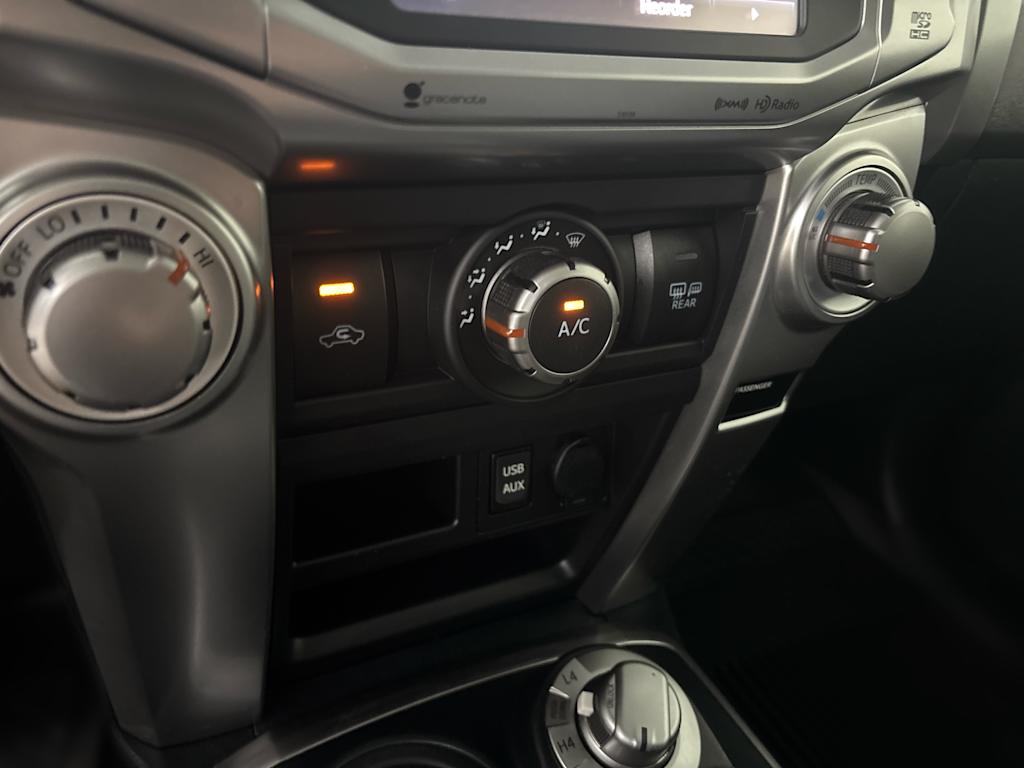 Thumbnail: 2017 Toyota 4Runner - 23