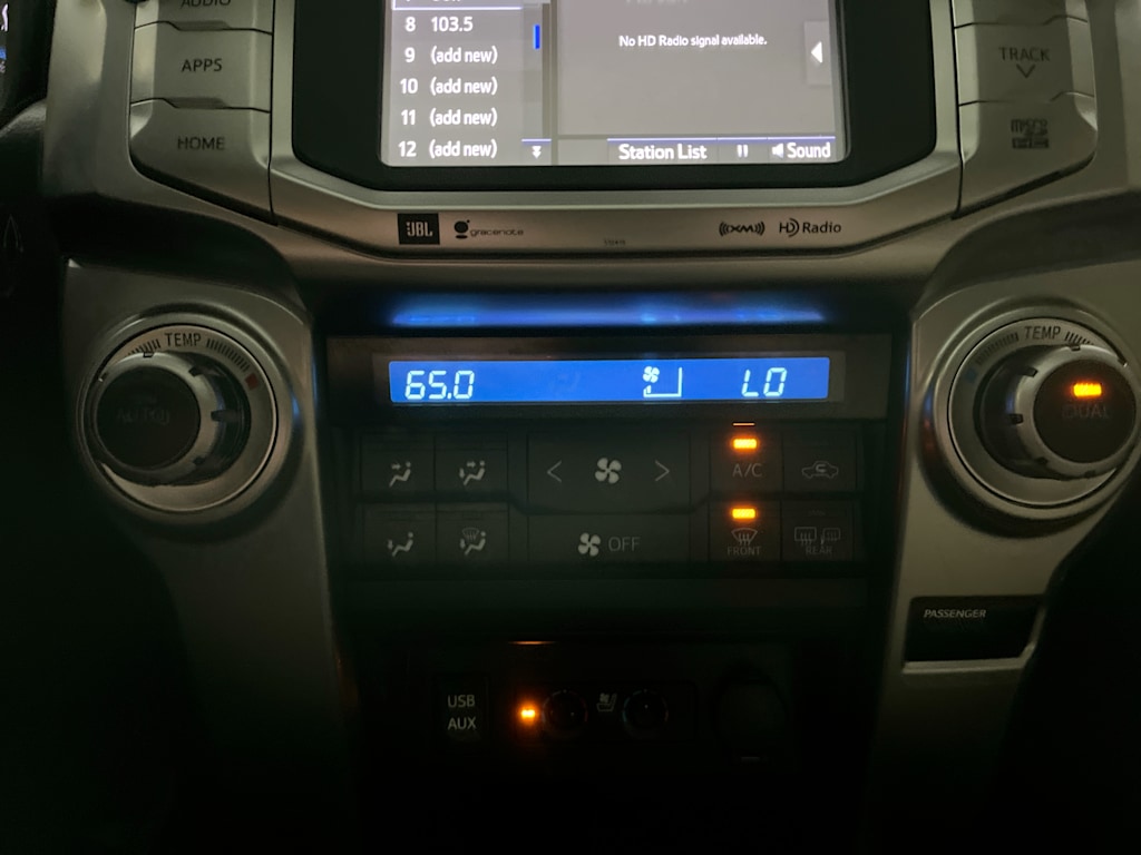 Thumbnail: 2018 Toyota 4Runner - 28