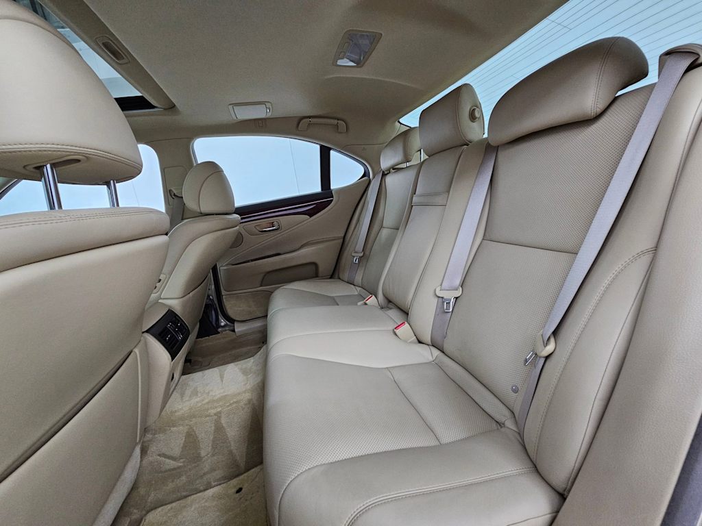2007 Lexus LS 460 26
