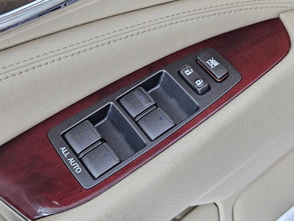 2007 Lexus LS 460 25