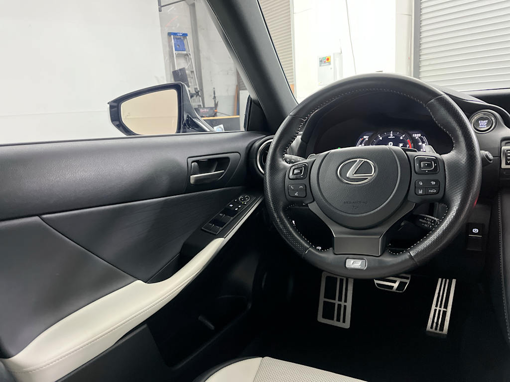 Thumbnail: 2021 Lexus IS - 9
