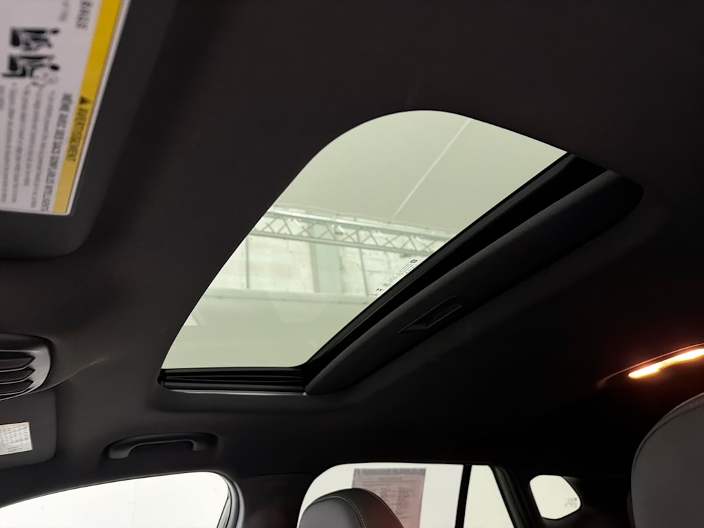 Thumbnail: 2024 Chevrolet Trax - 22