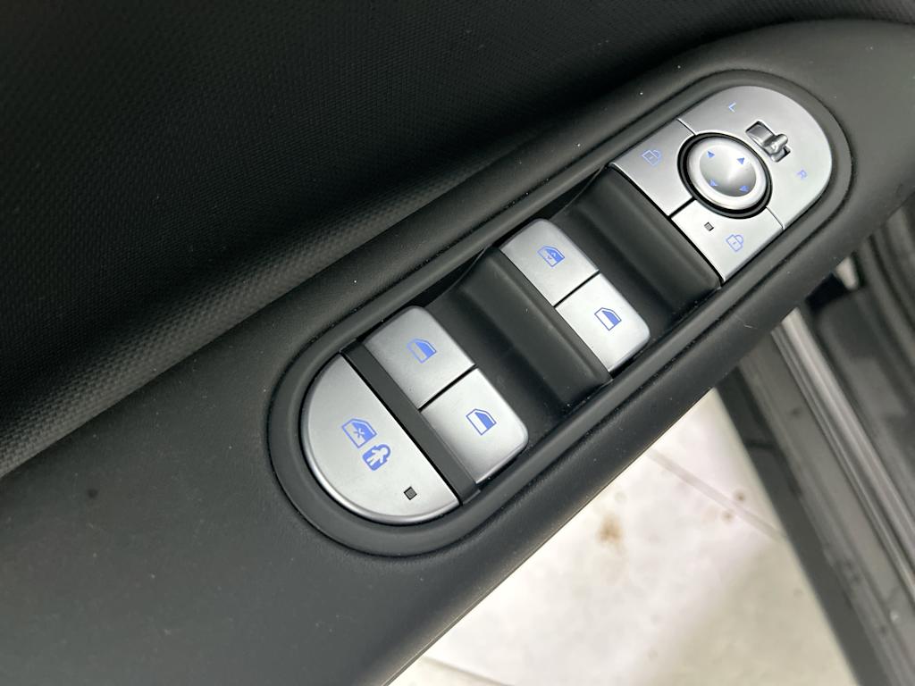 Thumbnail: 2024 Hyundai Ioniq 5 - 21