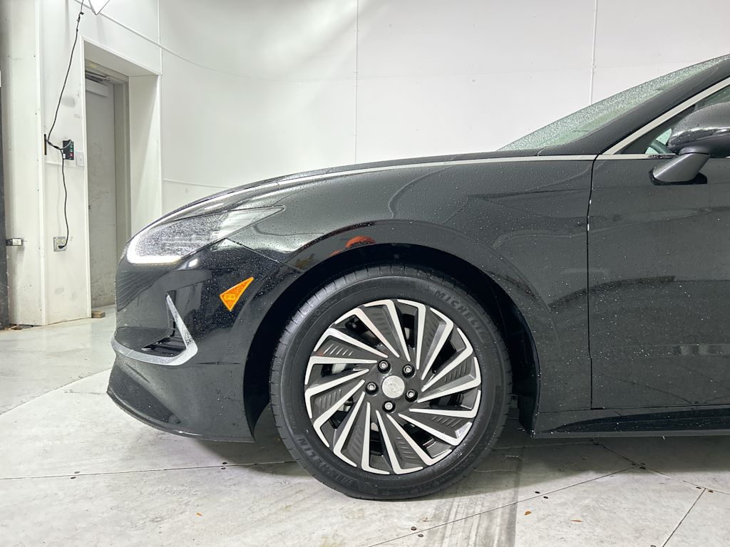 Thumbnail: 2023 Hyundai Sonata - 5