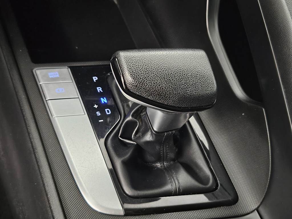 2021 Hyundai Elantra SEL 32