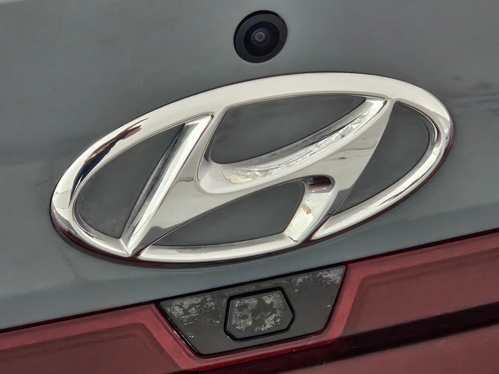 2021 Hyundai Elantra SEL 24