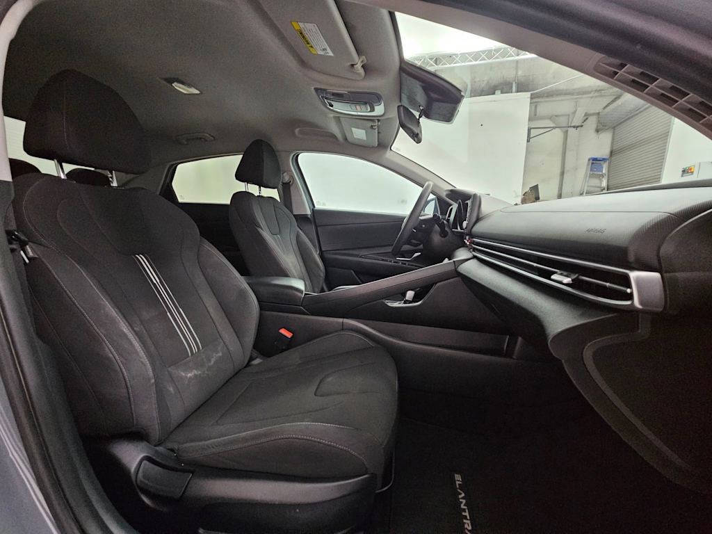 2021 Hyundai Elantra SEL 27