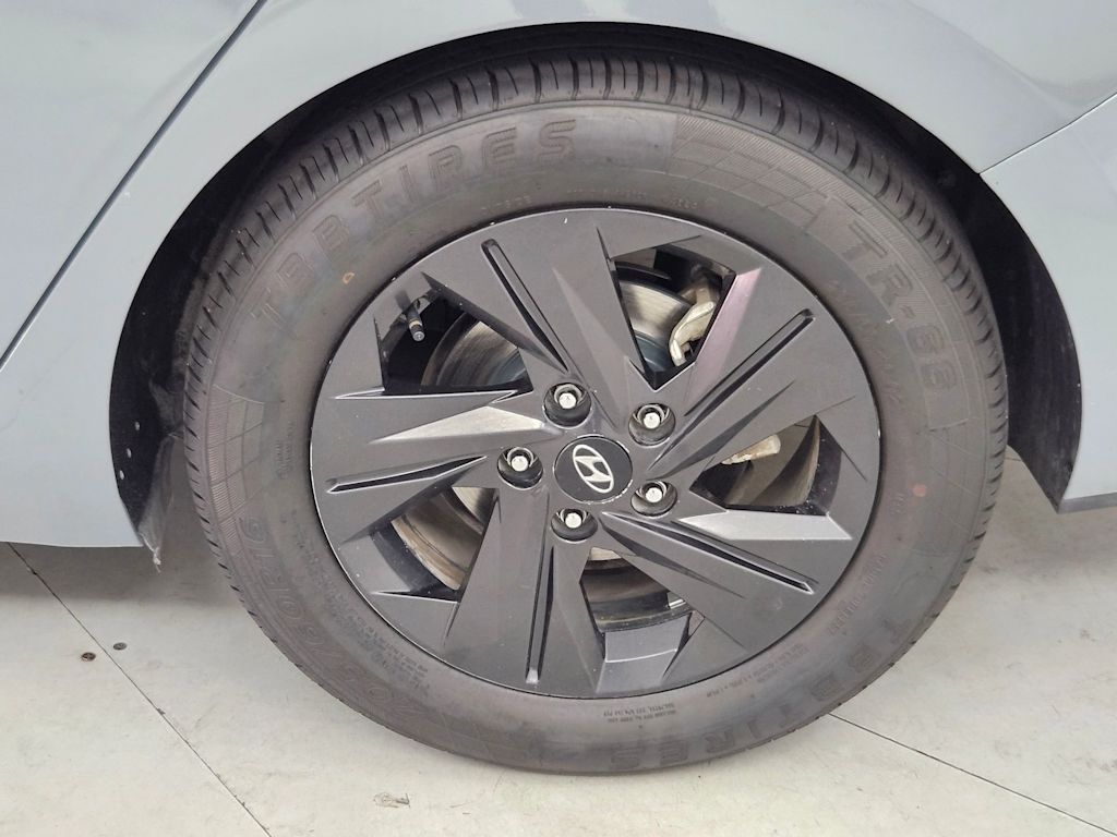 2021 Hyundai Elantra SEL 8
